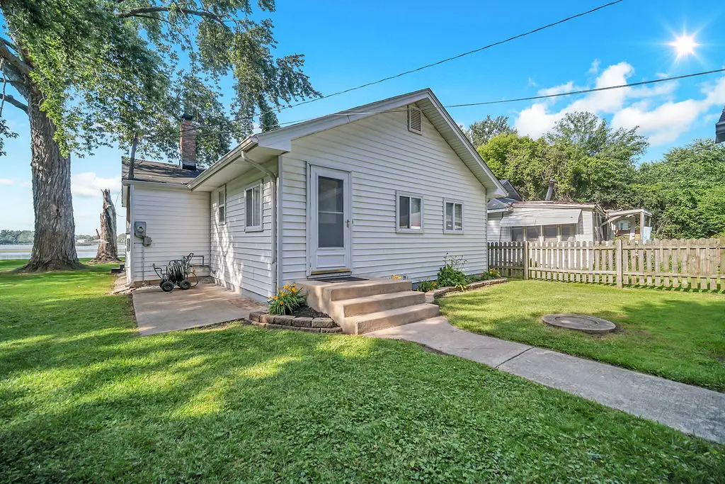 28422 W Park Avenue, Wauconda, IL 60084 - #1