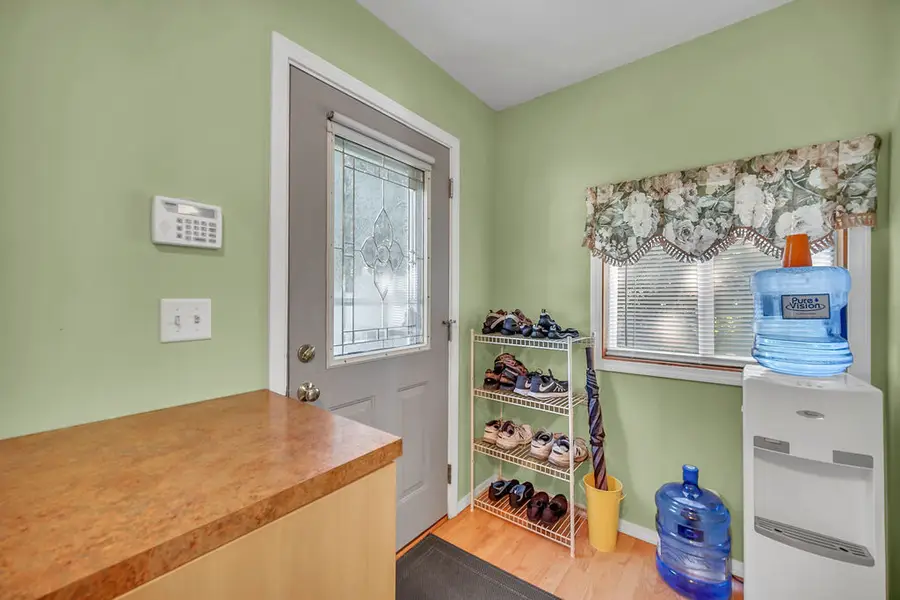 28422 W Park Avenue, Wauconda, IL 60084 - #2
