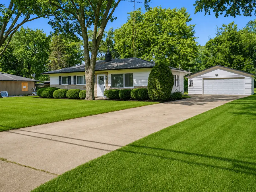 1203 N Chapel Hill Road, McHenry, IL 60051 - #2