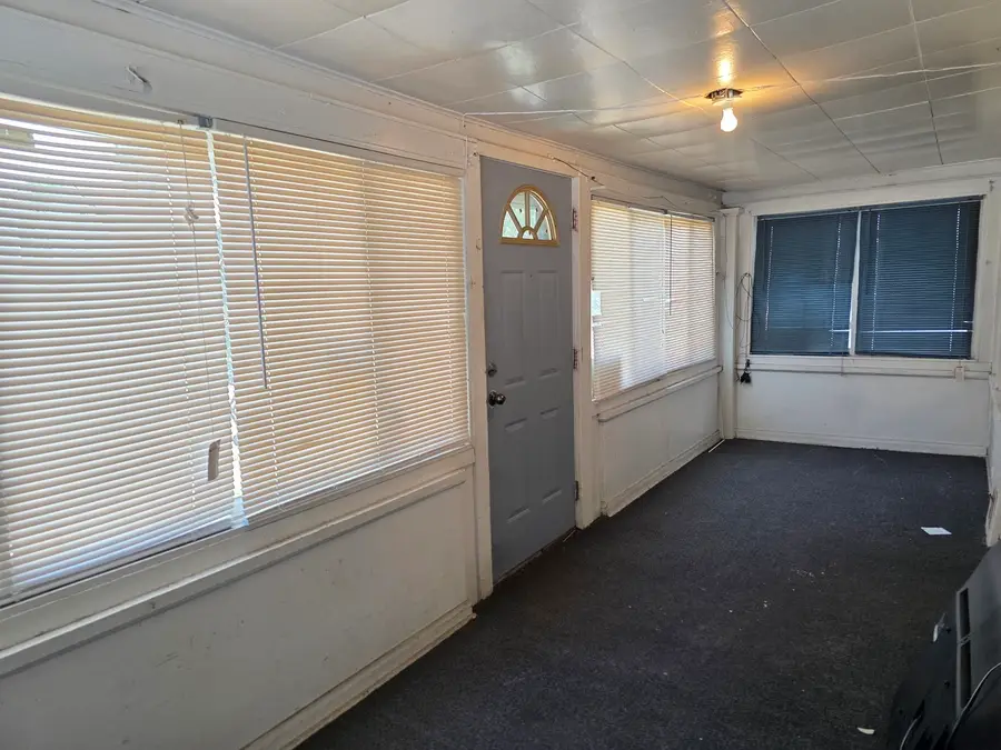 614 N Butrick Street, Waukegan, IL 60085 - #3