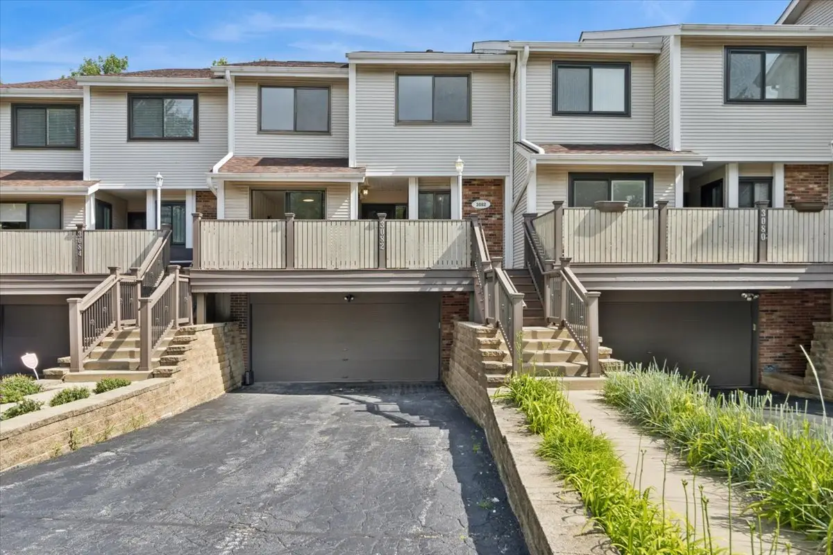 3082 Antelope Springs Road, Northbrook, IL 60062 - #1