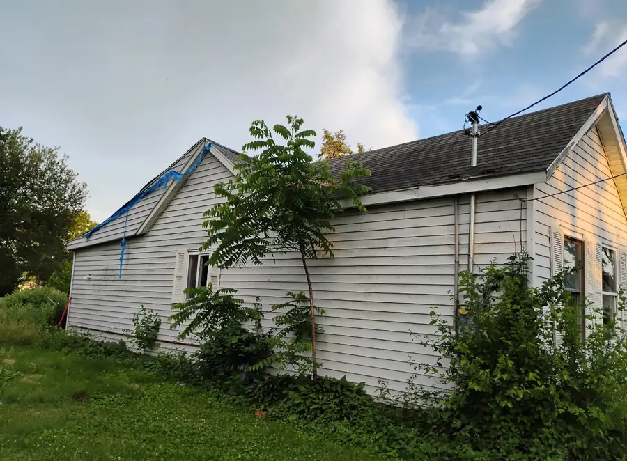 505 N Broadway Street, Newman, IL 61942 - #2