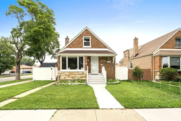 5701 S Mobile Avenue, Chicago, IL 60638