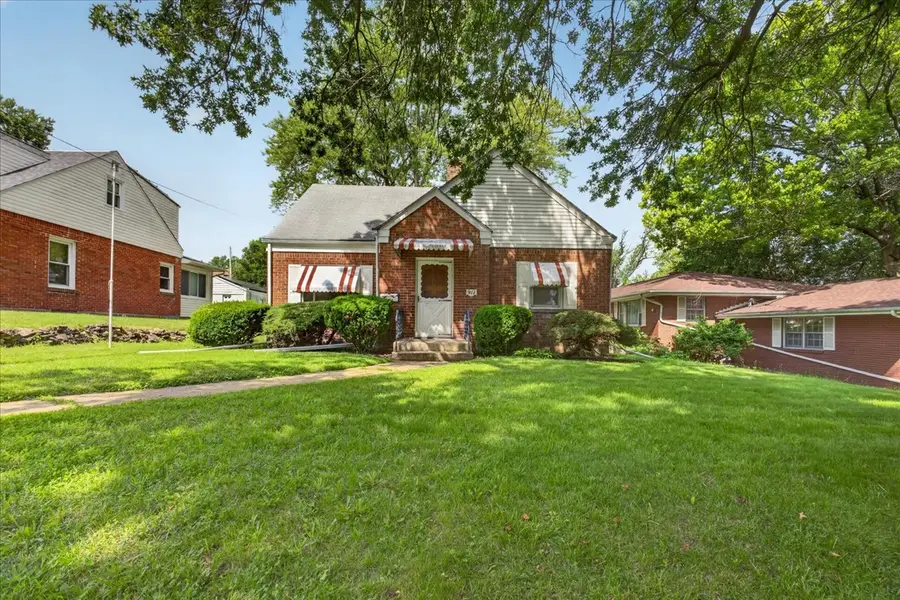911 21st Street, Rockford, IL 61108 - #3