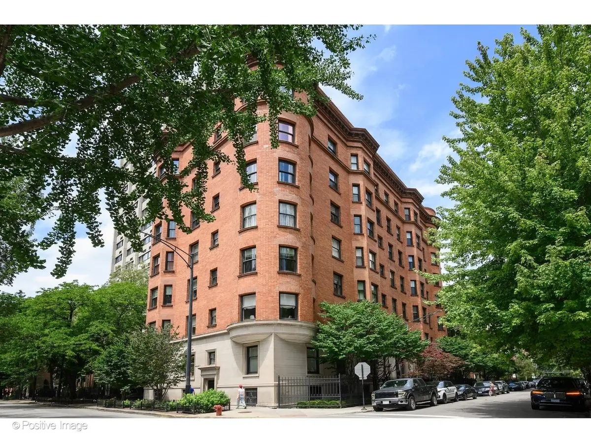1210 N Astor Street #1B, Chicago, IL 60610 - #1