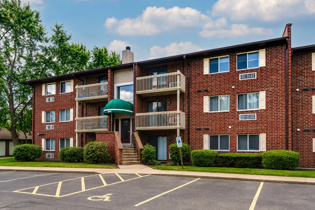 880 N Lakeside Drive #3A, Vernon Hills, IL 60061 - #1