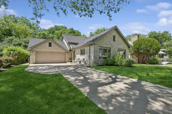411 Drake Street, Libertyville, IL 60048