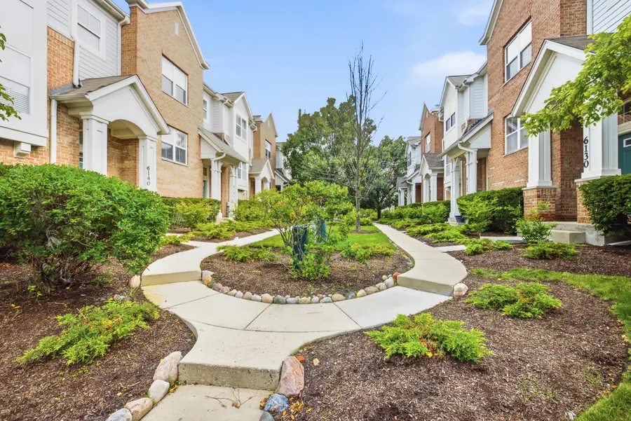 6132 Washington Court, Morton Grove, IL 60053 - #2