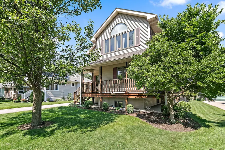 133 N Elroy Avenue, Bartlett, IL 60103 - #3
