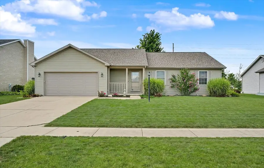 609 N Glover Court, Saint Joseph, IL 61873 - #2