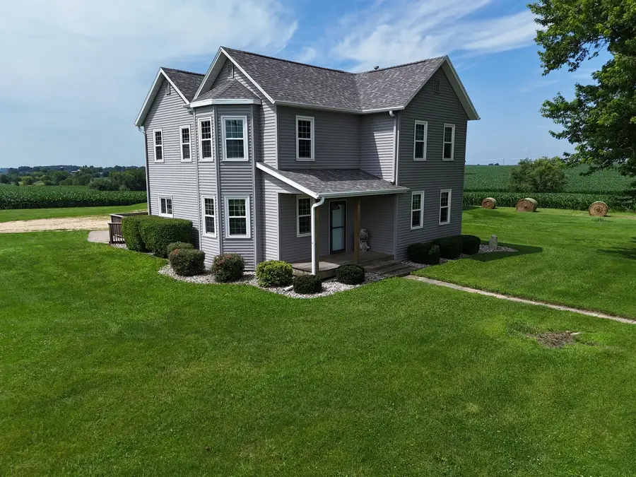312 E Buckeye Road, Dakota, IL 61018 - #2