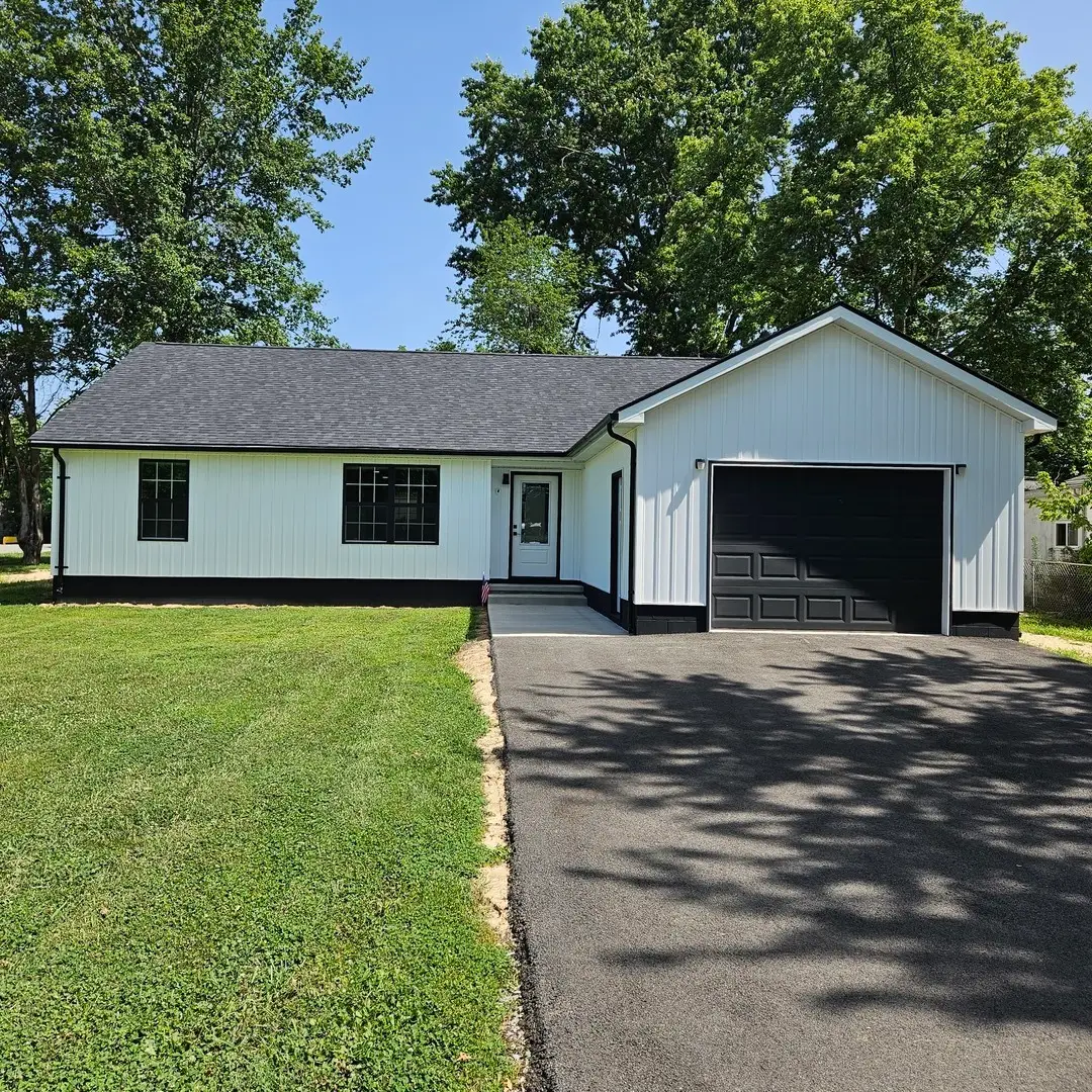 900 Oregon Street, Carterville, IL 62918 - #1