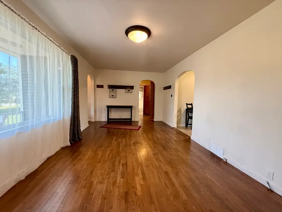 101 S Fairview Place, Clinton, IL 61727 - #3