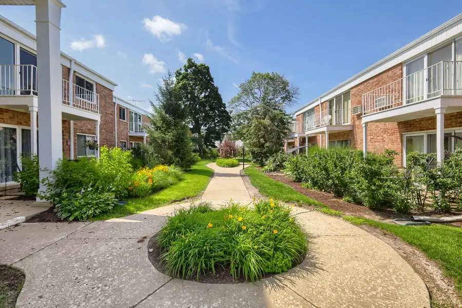 543 Burlington Avenue #212, Downers Grove, IL 60515 - #3