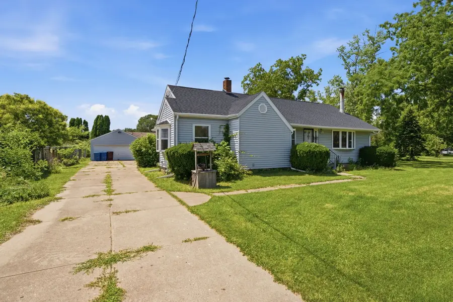 2017 Colona Road, East Moline, IL 61244 - #2