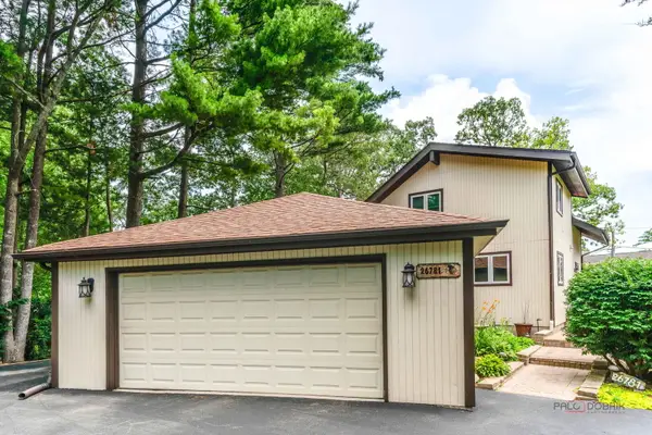 26781 N Circle Drive, Mundelein, IL 60060