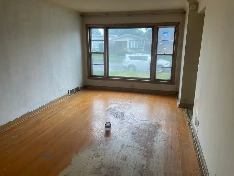 9040 S Oglesby Avenue, Chicago, IL 60617 - #2