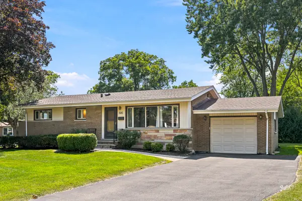 520 S Bennett Avenue, Palatine, IL 60067