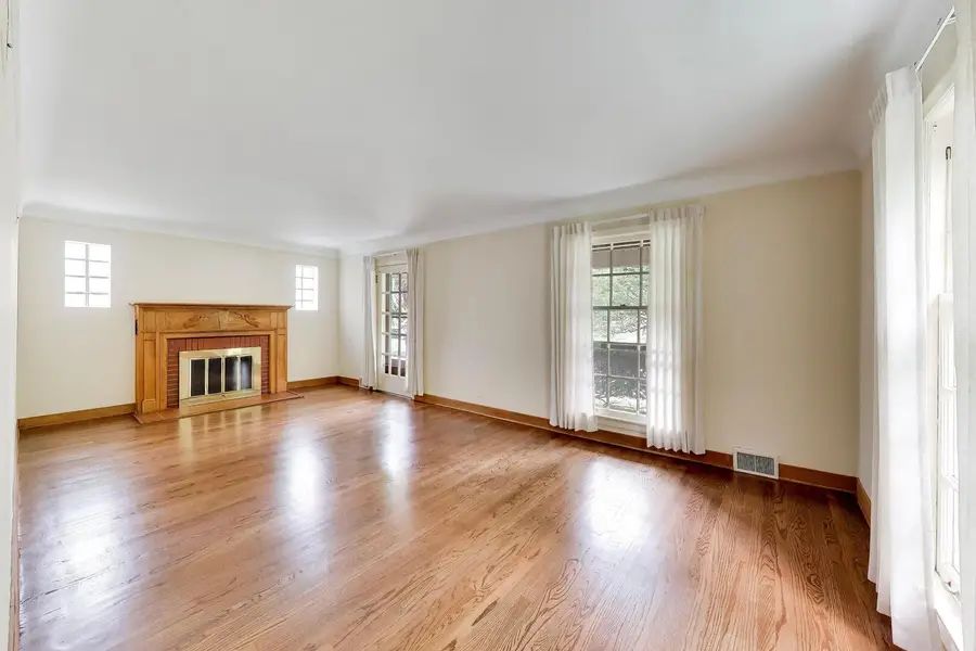 10426 S Artesian Avenue, Chicago, IL 60655 - #2