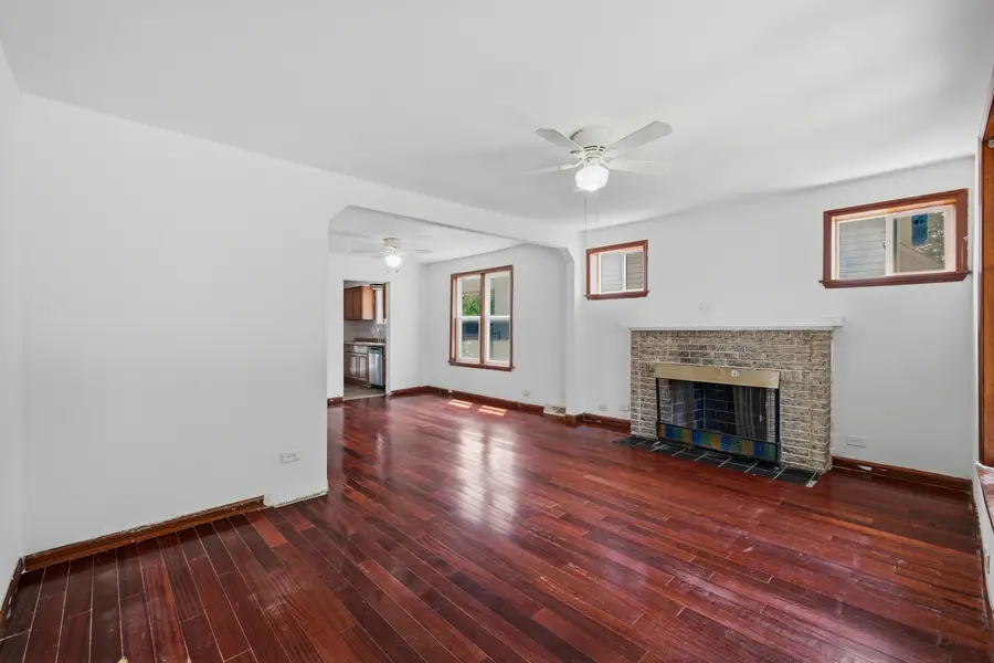 1375 Whitcomb Avenue, Des Plaines, IL 60018 - #2