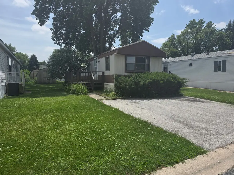 190 Carriage Lane #190, Sauk Village, IL 60411 - #2