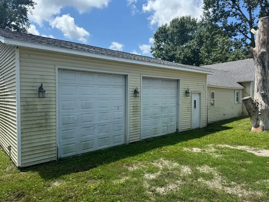 320 N Walnut Street, Arthur, IL 61911 - #3