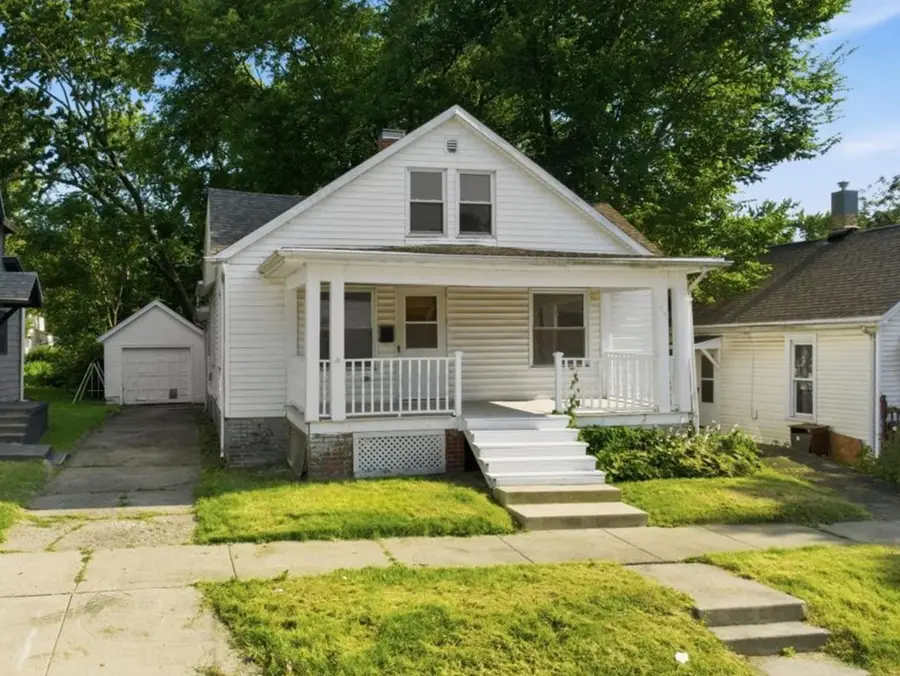 710 W Jefferson Street, Bloomington, IL 61701 - #2