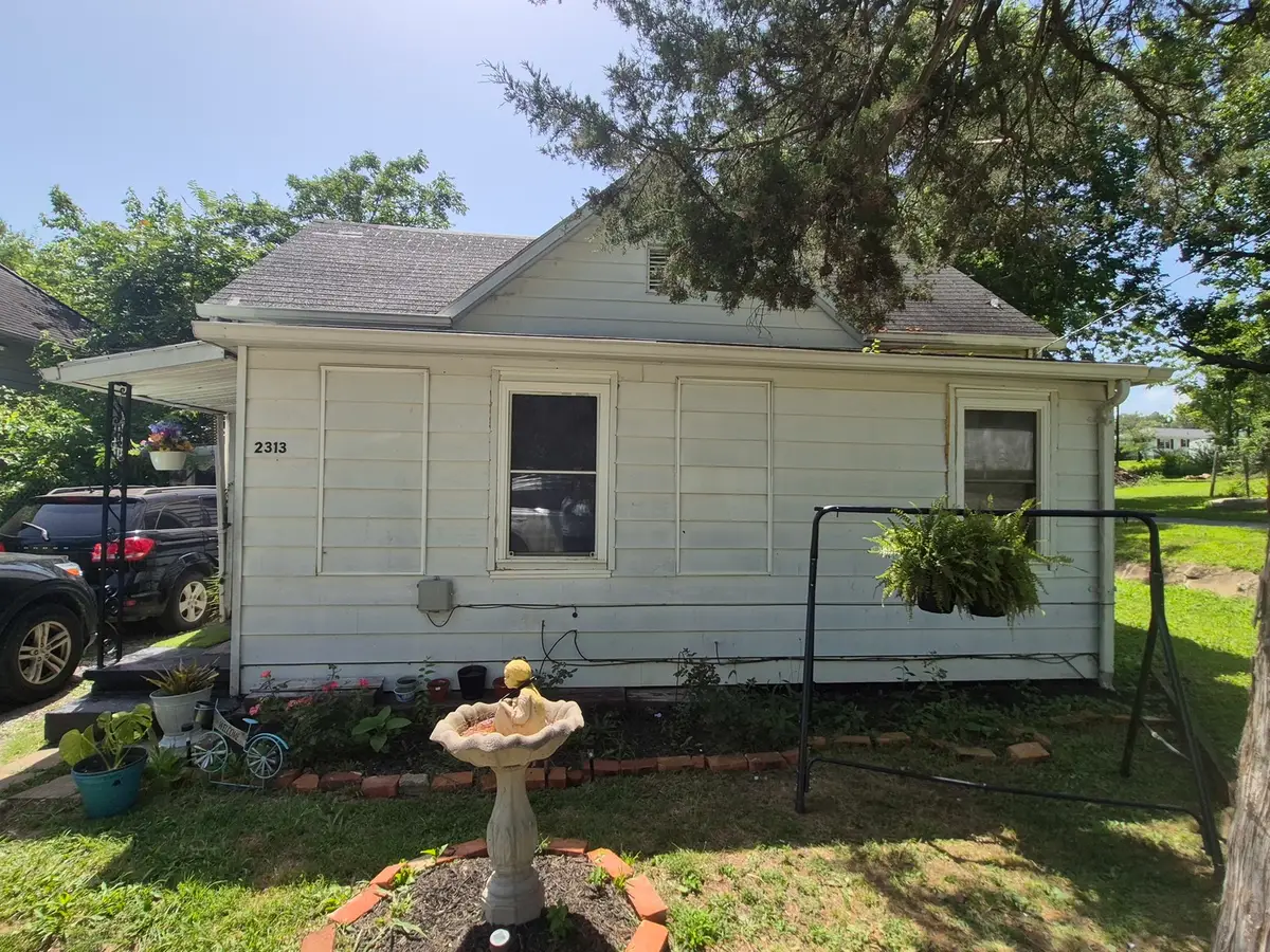 2313 Glenwood Avenue, Eldorado, IL 62930 - #1