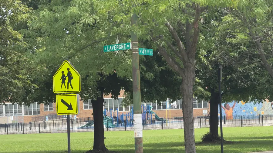 4732 S Lavergne Avenue, Chicago, IL 60638 - #3