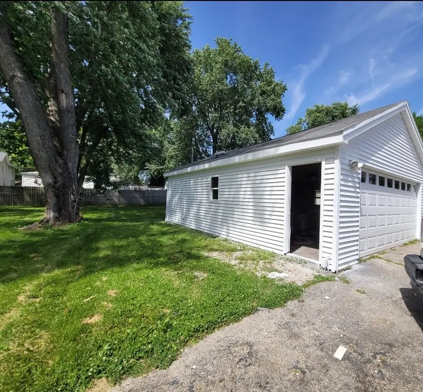 826 Grove Street, Aurora, IL 60505 - #2