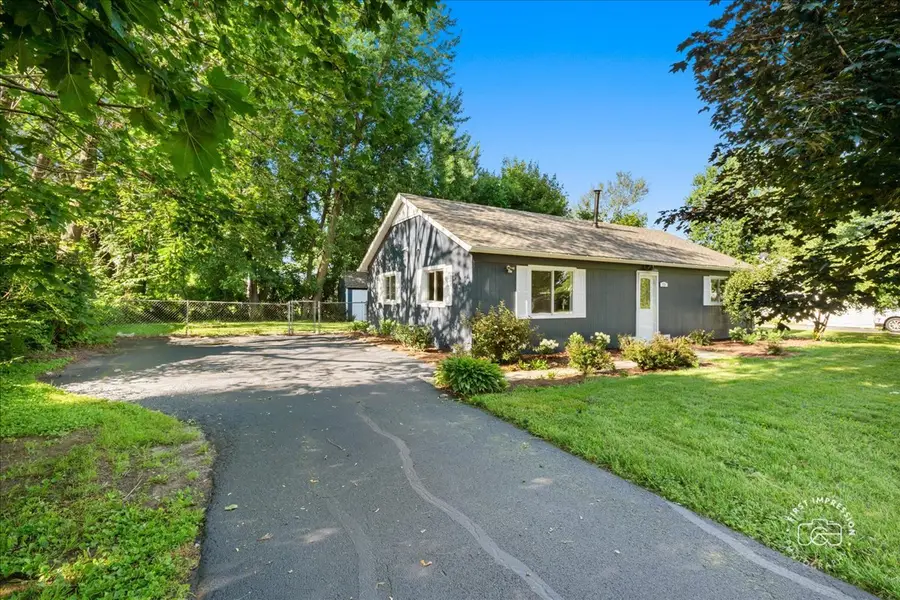 34W759 N James Drive, Saint Charles, IL 60174 - #2