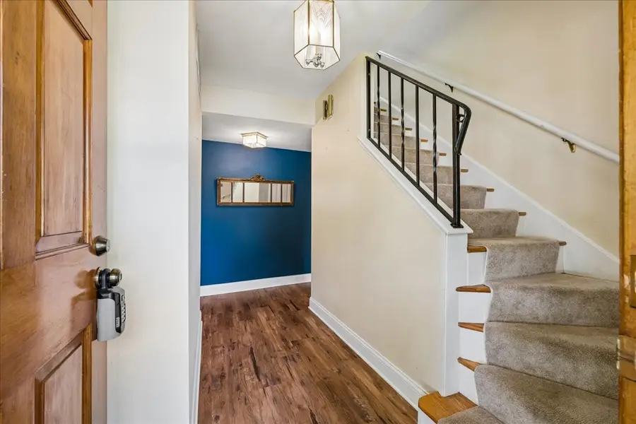705 Northview Lane, Hoffman Estates, IL 60169 - #3