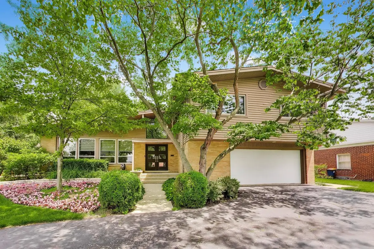 303 Charal Lane, Highland Park, IL 60035 - #1