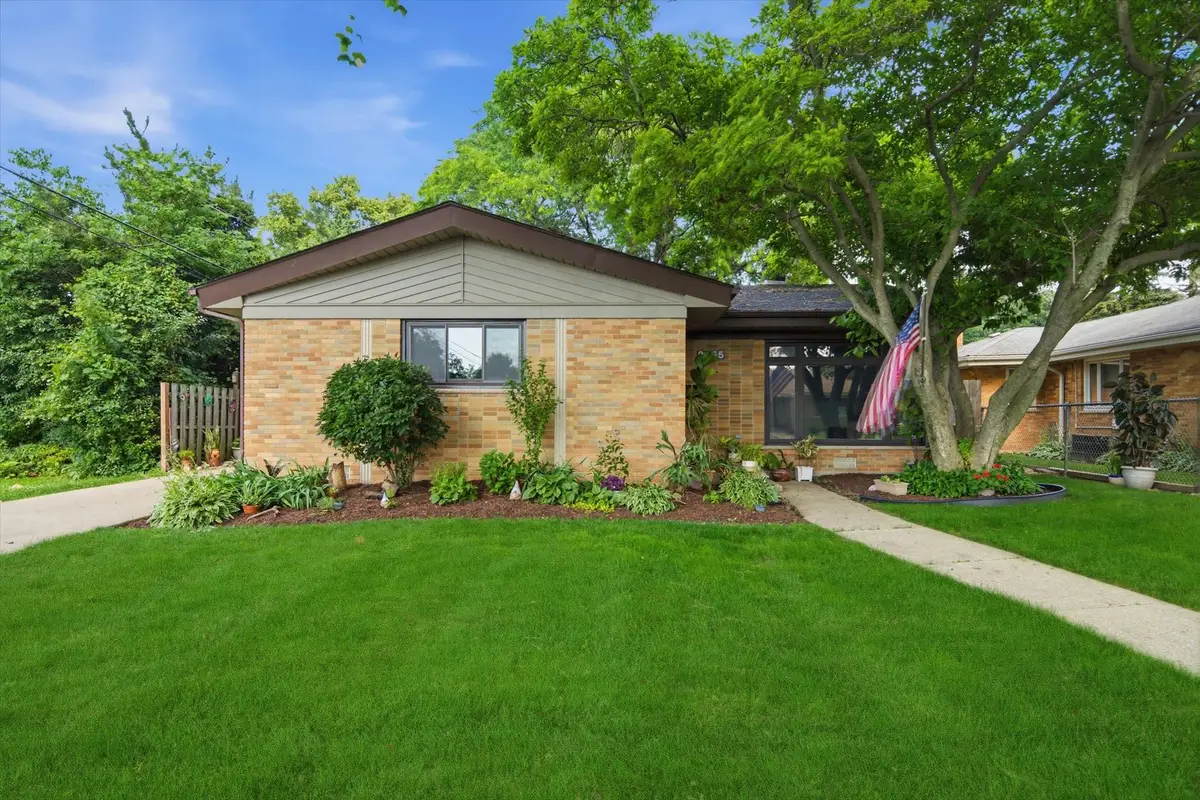 2455 Belleview Avenue, Westchester, IL 60154 - #1