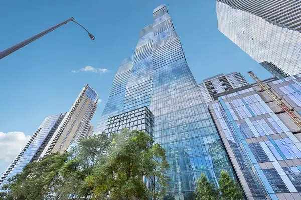 363 E Wacker Drive #2204, Chicago, IL 60601