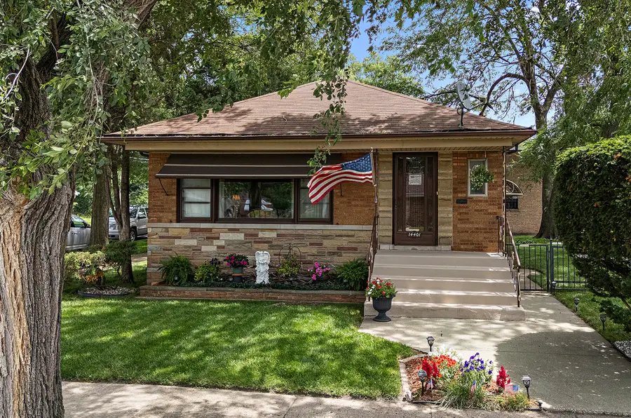 14401 S Hoxie Avenue, Burnham, IL 60633 - #2