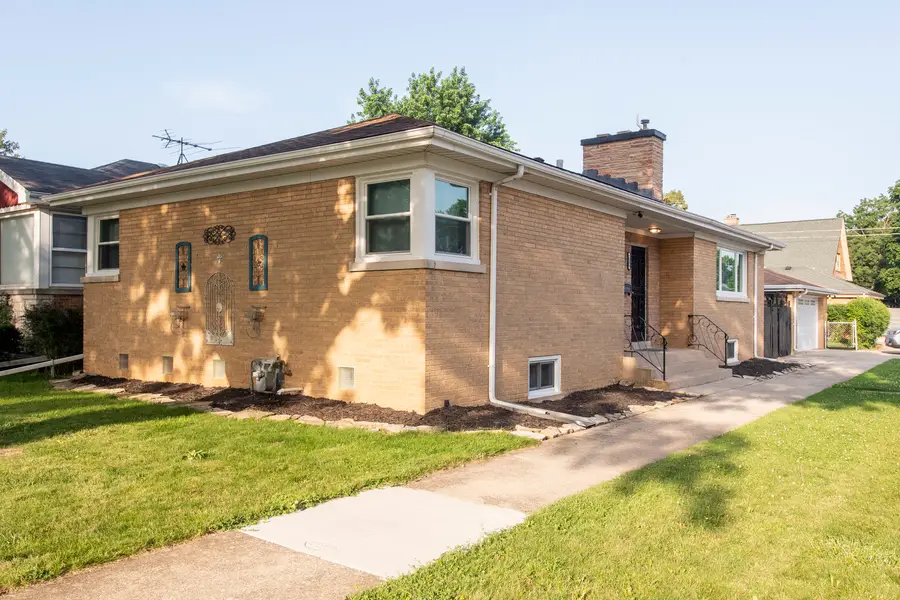 2500 Westover Avenue, North Riverside, IL 60546 - #2