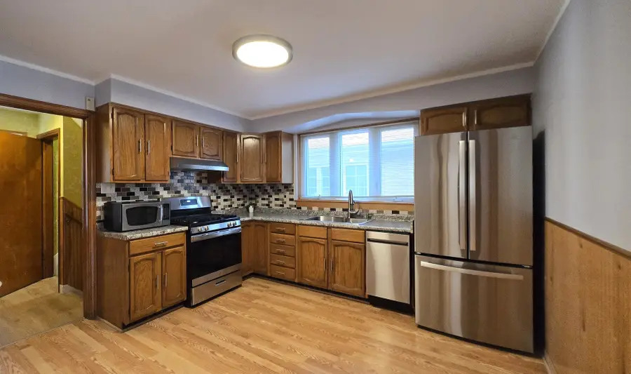 4855 S Tripp Avenue, Chicago, IL 60632 - #3
