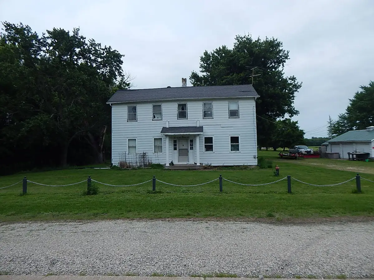 42 10th Street, Carbon Cliff, IL 61239 - #1