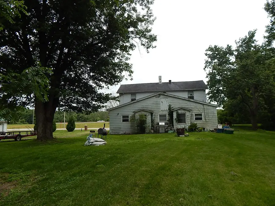 42 10th Street, Carbon Cliff, IL 61239 - #3