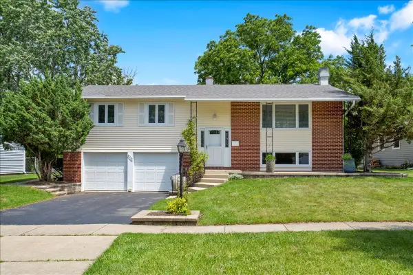 4255 Dixon Drive, Hoffman Estates, IL 60192