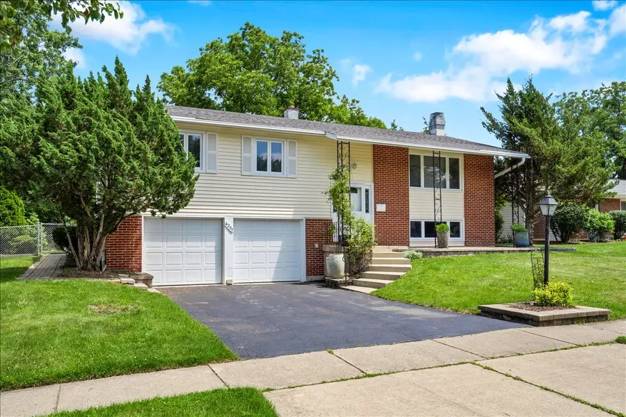 4255 Dixon Drive, Hoffman Estates, IL 60192 - #3