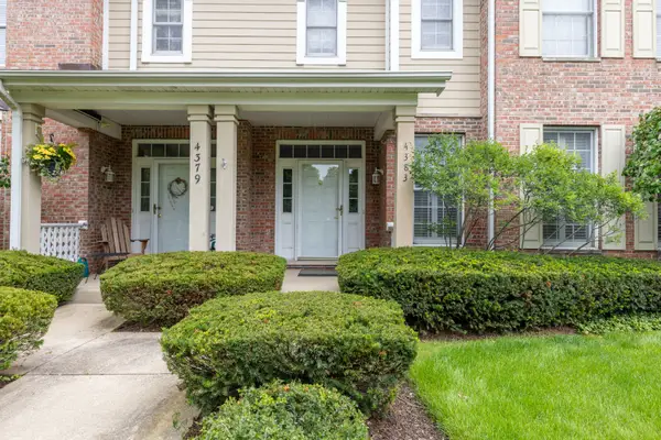 4383 Canterbury Court #4383, St. Charles, IL 60174