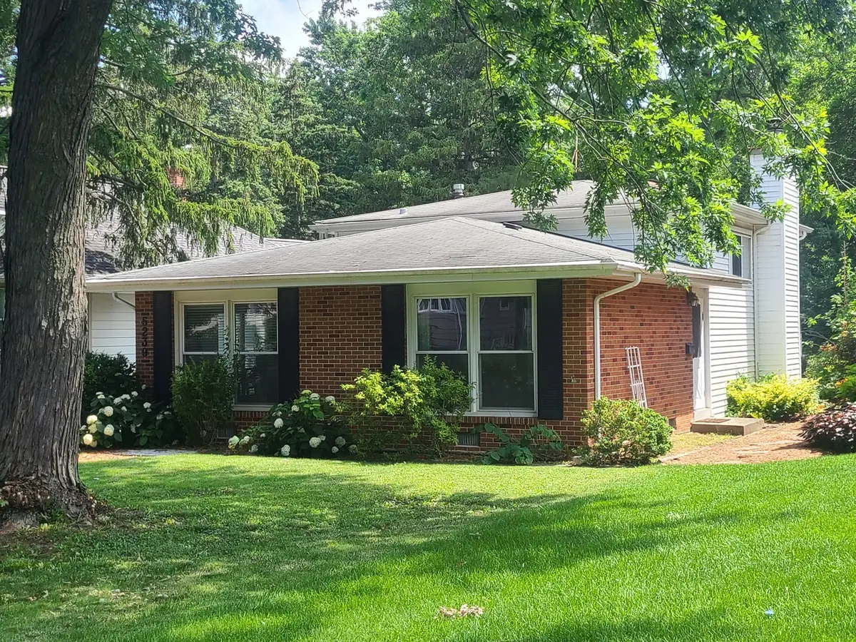 5239 Cumnor Road, Downers Grove, IL 60515 - #1