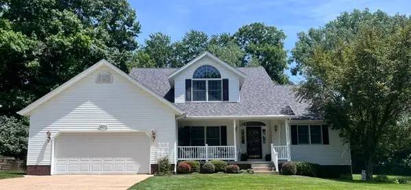 3522 33rd Street Court, Moline, IL 61265