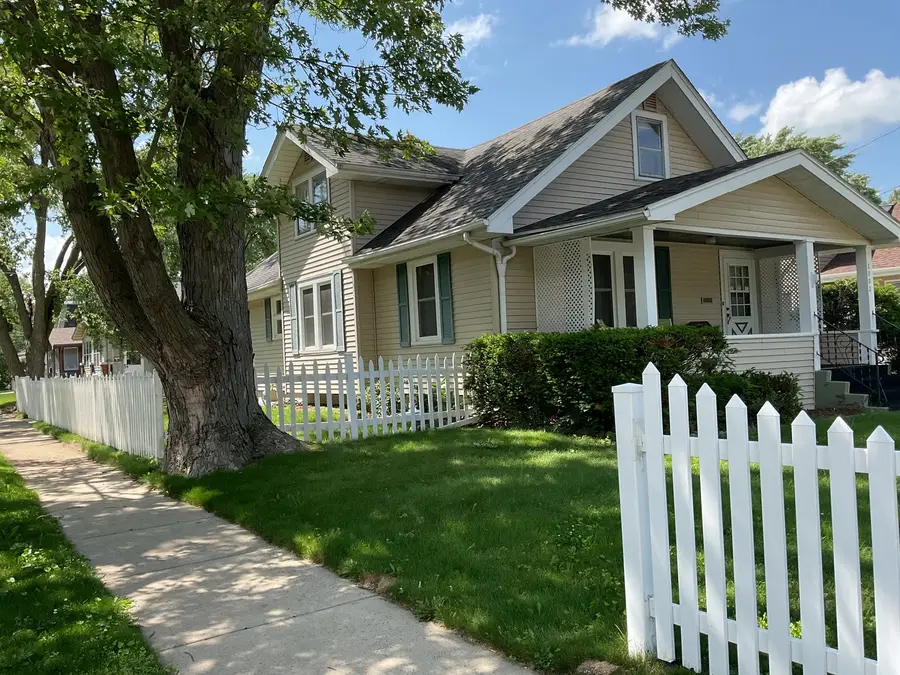 2002 Ridge Avenue, Rockford, IL 61103 - #2
