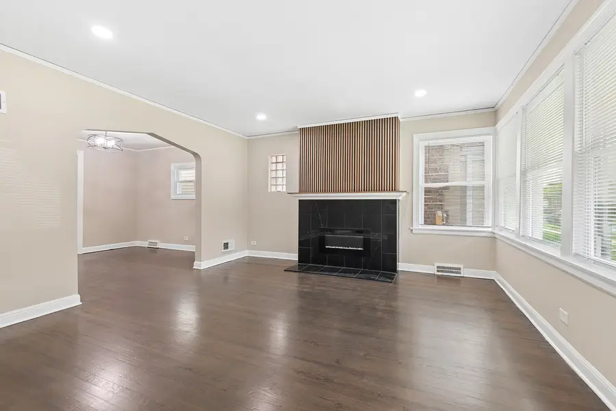 10407 S Eberhart Avenue, Chicago, IL 60628 - #3