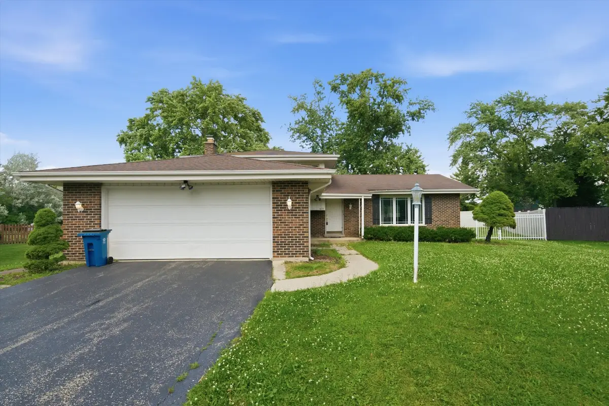 819 River Forest Court, Bensenville, IL 60106 - #1