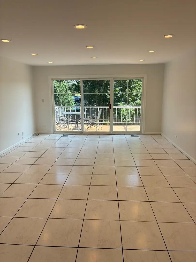 112 Carriage Way Drive #204A, Burr Ridge, IL 60527 - #3