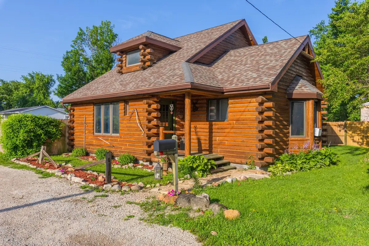 403 W Owsley Street, Chenoa, IL 61726 - #1